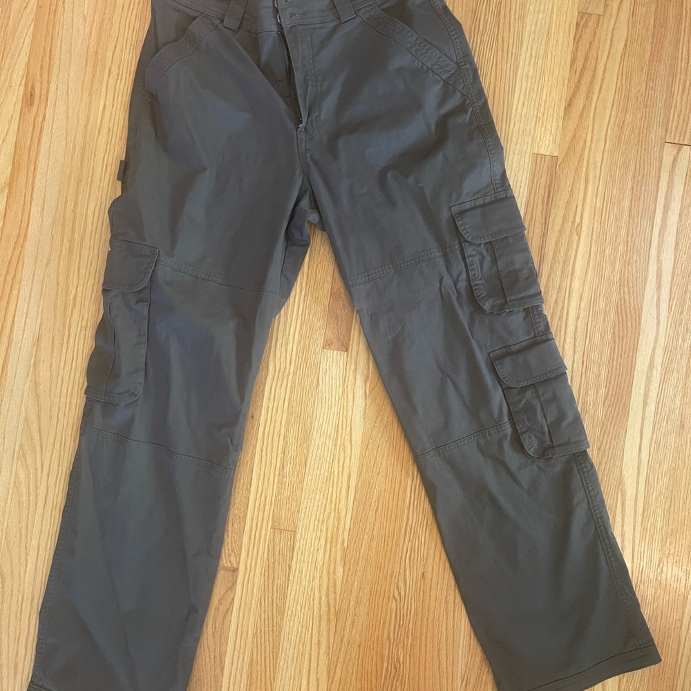 Abercrombie & Fitch Women’s straight leg Cargo Pants - Dark Gray